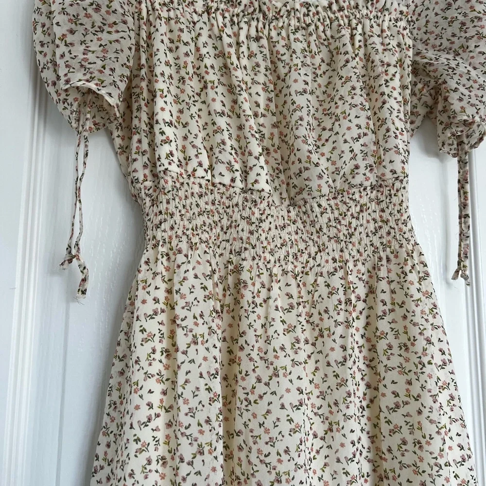 Spring dress - Picture 3 of 4